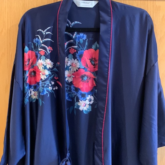 Vintage Kimono Style Satin Floral Long Navy Long Robe Women Sz 10– 12 Made in UK - Picture 17 of 17